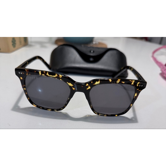 DIFF Accessories - DIFF Billie Polarized Tortoise Sunglasses One Size Brown Black